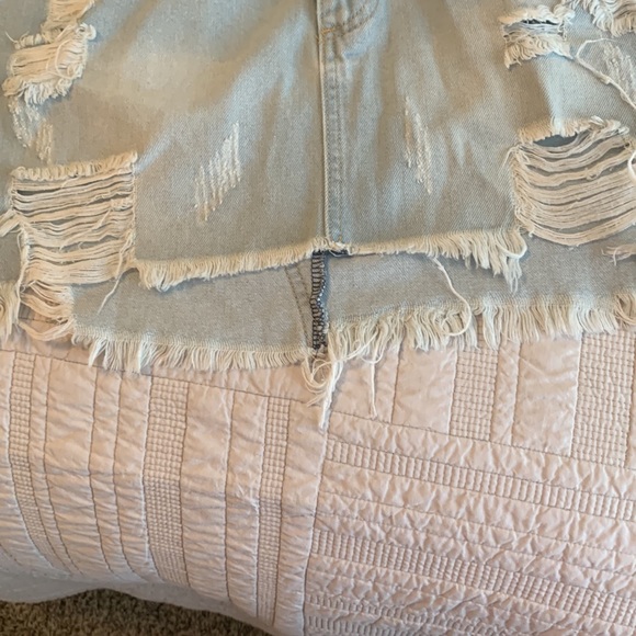 LitZ distressed Denim light washed skirt - Picture 5 of 5